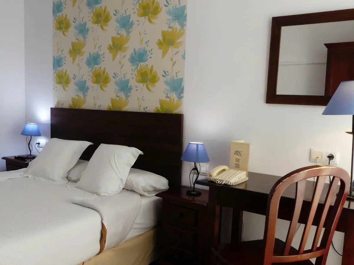 Hostal La Andaluza San Fernando 2*,